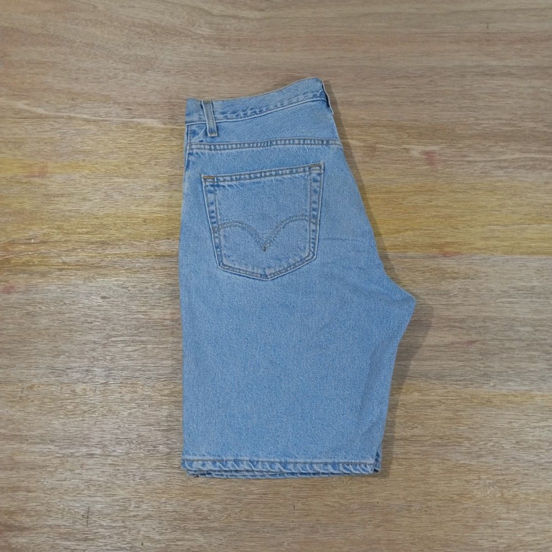 Vintage Levi's 505 Denim Jorts (Category: Shorts) located in Manila. Submitted by sito. (Listing ID 1456247608, Image 3). Description: Vintage Levi's 505 Denim Shorts Best size: Length: 20 Waistline: 32 Hem: 10 Issue: None Material: Cotton Condition: Excellent Color rate: 10/10 Brand: Levi's Code: LJS-01 🏷️ : ₱ 882 📦 : PLUS SHIPPING FEE 📍 : Upper Bicutan, Taguig City This piece is PRIZE, We can deal, Mate! Hit the message so we can Negotiate. 