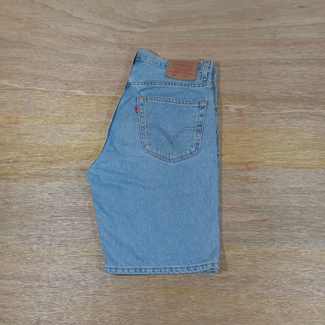 Vintage Levi's 505 Denim Jorts (Category: Shorts) located in Manila. Submitted by sito. (Listing ID 1456247608, Image 2). Description: Vintage Levi's 505 Denim Shorts Best size: Length: 20 Waistline: 32 Hem: 10 Issue: None Material: Cotton Condition: Excellent Color rate: 10/10 Brand: Levi's Code: LJS-01 🏷️ : ₱ 882 📦 : PLUS SHIPPING FEE 📍 : Upper Bicutan, Taguig City This piece is PRIZE, We can deal, Mate! Hit the message so we can Negotiate. 