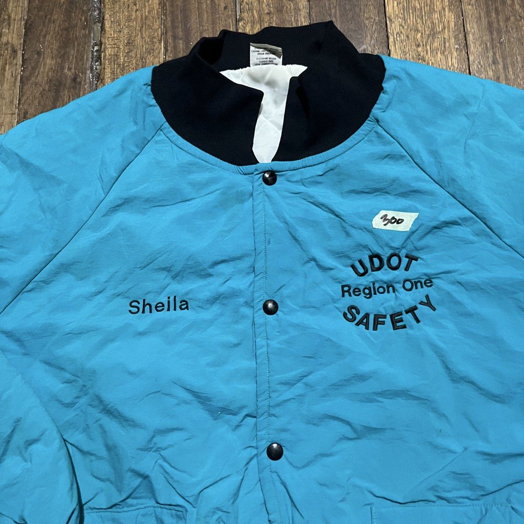 Vintage turquoise bomber jacker (Category: Coats, Jackets and Outerwear) located in Caloocan City. Submitted by jpeg.vaults (Listing ID 1456385616, Image 2). Description: Makapal and vintage tag.
