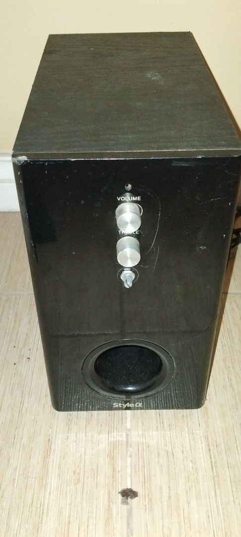 REAL LIFE Japan Active Subwoofer (Category: Soundbars, Speakers & Amplifiers) located in Quezon City. Submitted by newwolf_c7ab5a (Listing ID 1456273489, Image 1). Description: - active subwoofer - Tested and working - Front controls: Volume and Treble - Rear inputs: Aux - Power switch on the back - Shows normal signs of use (scuffs and scratches).