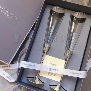 (Category: ) located in . Submitted by fashion.luxe (Listing ID 1456400819, Image 1). Description: .