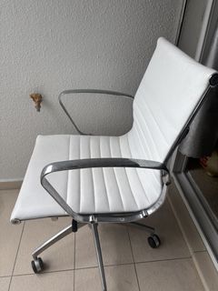 (Category: ) located in . Submitted by salefordeal (Listing ID 1456393977, Image 1). Description: .