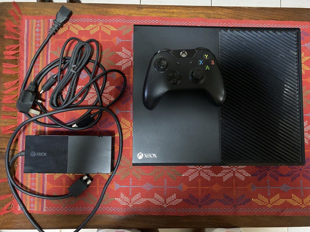 Xbox One Console with Games (Category: Xbox) located in Cavite. Submitted by julesrue469 (Listing ID 1435812445, Image 2). Description: Rush sale! Price: 5,500 - negotiable - Xbox One console - Includes one controller Games: - Metal Gear Solid - The Witcher 3: Wild Hunt - Call of Duty: Black Ops III - Forza Horizon - Need for Speed - Forza 6 .
