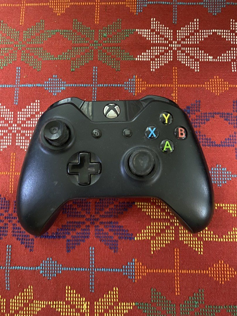 Xbox One Console with Games (Category: Xbox) located in Cavite. Submitted by julesrue469 (Listing ID 1435812445, Image 3). Description: Rush sale! Price: 5,500 - negotiable - Xbox One console - Includes one controller Games: - Metal Gear Solid - The Witcher 3: Wild Hunt - Call of Duty: Black Ops III - Forza Horizon - Need for Speed - Forza 6 .