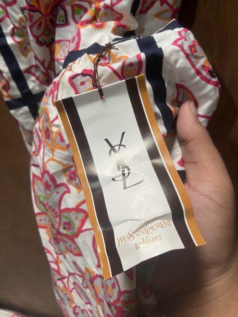 YVES SAINT LAURENT VINTAGE APRON (Category: Dresses) located in Naga. Submitted by lux.shirt.ph (Listing ID 1456406443, Image 2). Description: .