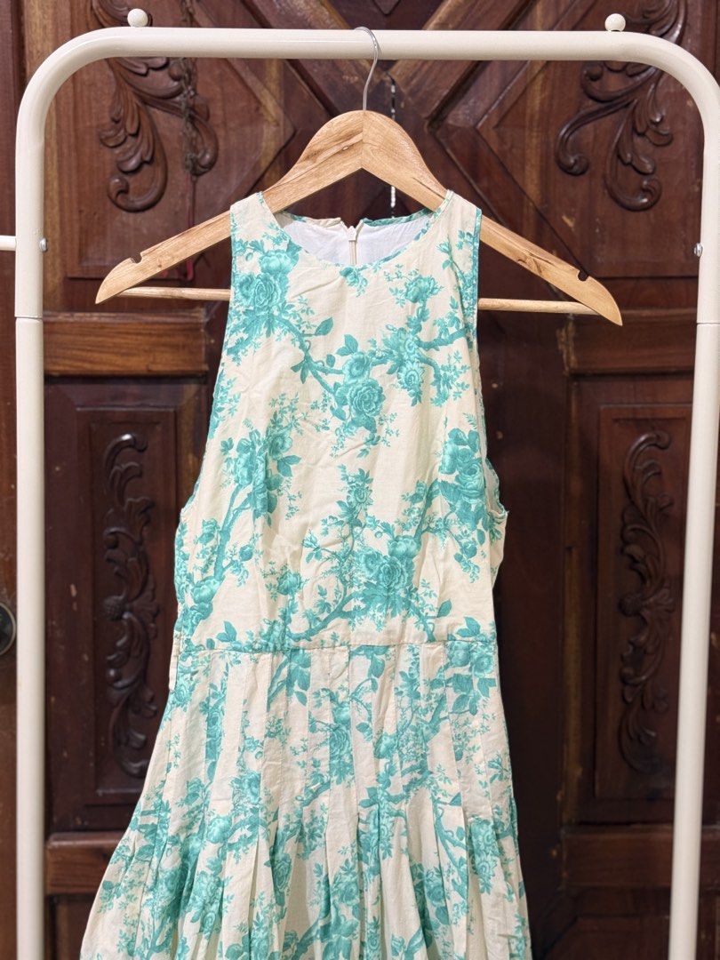 Zara Floral Dress (Category: Dresses) located in Iloilo. Submitted by wornwellco (Listing ID 1456305100, Image 3). Description: .