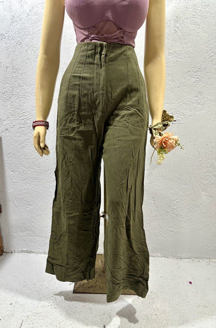 Zara Women's Pants (Category: Other Bottoms) located in Tarlac. Submitted by ej202177 (Listing ID 1456293450, Image 1). Description: Zara cotton linen cloth Waistline 28" Rise 13" Length 38".