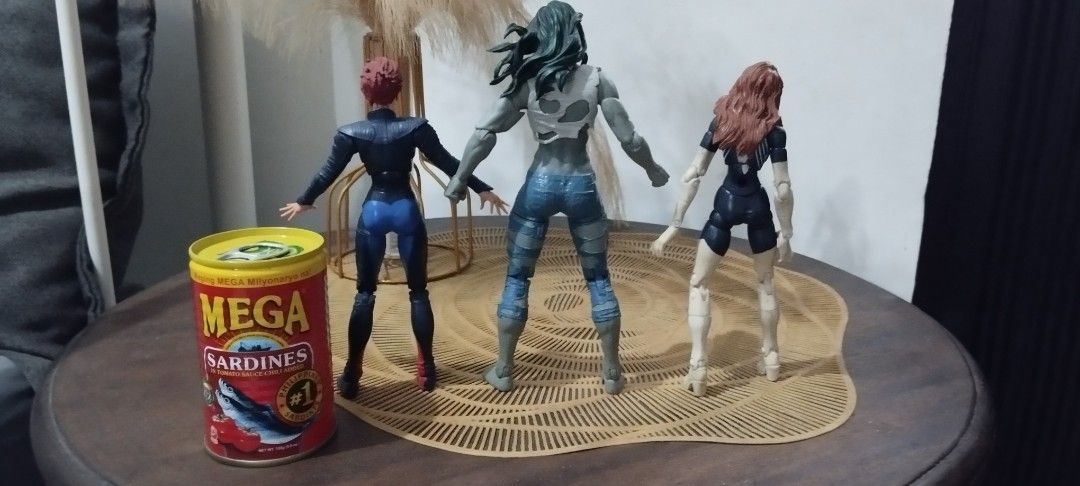 2020 Marvel Legends Chix Lot (Category: Figurines & Statues) located in Manila. Submitted by ventajetoyz625 (Listing ID 1456486616, Image 3). Description: - Set of 3 Marvel Legends action figures - For only P1,599.00 (bundle price) -2020 Hasbro Marvel Legends Grey She Hulk: Mint, w/ 2 alt hands, P800 - 2020 Hasbro ML Jean Grey in her Age of Apocalypse: Mint, Tight joints, P500 -2019 Hasbro ML Julia Carpenter Spider-Woman: Loose torso joint, P400 