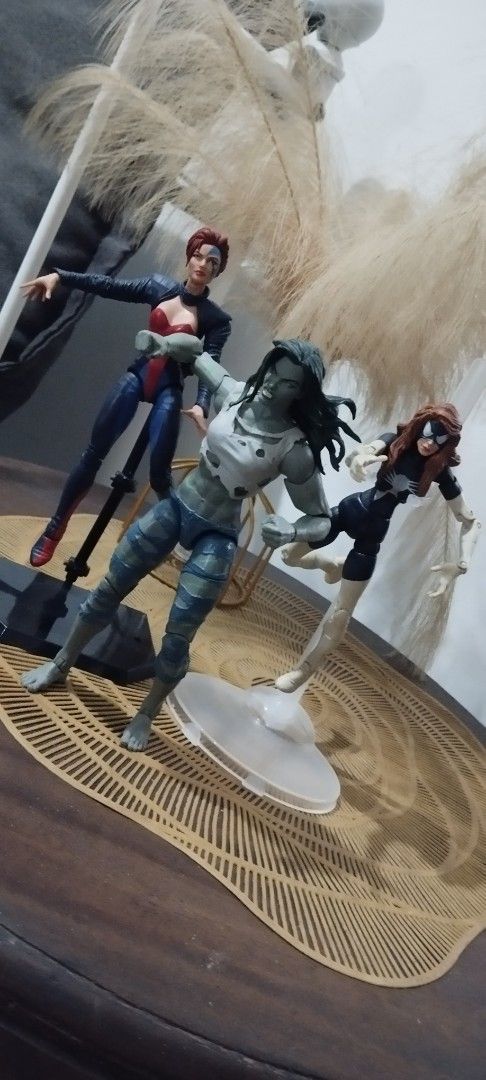 2020 Marvel Legends Chix Lot (Category: Figurines & Statues) located in Manila. Submitted by ventajetoyz625 (Listing ID 1456486616, Image 2). Description: - Set of 3 Marvel Legends action figures - For only P1,599.00 (bundle price) -2020 Hasbro Marvel Legends Grey She Hulk: Mint, w/ 2 alt hands, P800 - 2020 Hasbro ML Jean Grey in her Age of Apocalypse: Mint, Tight joints, P500 -2019 Hasbro ML Julia Carpenter Spider-Woman: Loose torso joint, P400 