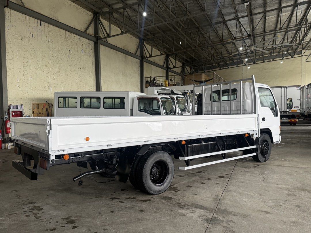 4HE1 inline Isuzu Elf Dropside 17ft NPR mwelye (Category: Heavy Vehicles) located in Bulacan. Submitted by arvin_custodio (Listing ID 1456502539, Image 3). Description: Isuzu Elf Dropside 17ft NPR 4HE1 engine inline Leafspring front/rear Steel flooring Complete papers Ready to release 📲0919-096-9833.