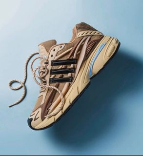 (Category: ) located in . Submitted by hypedxda_sneakers (Listing ID 1456429340, Image 1). Description: .