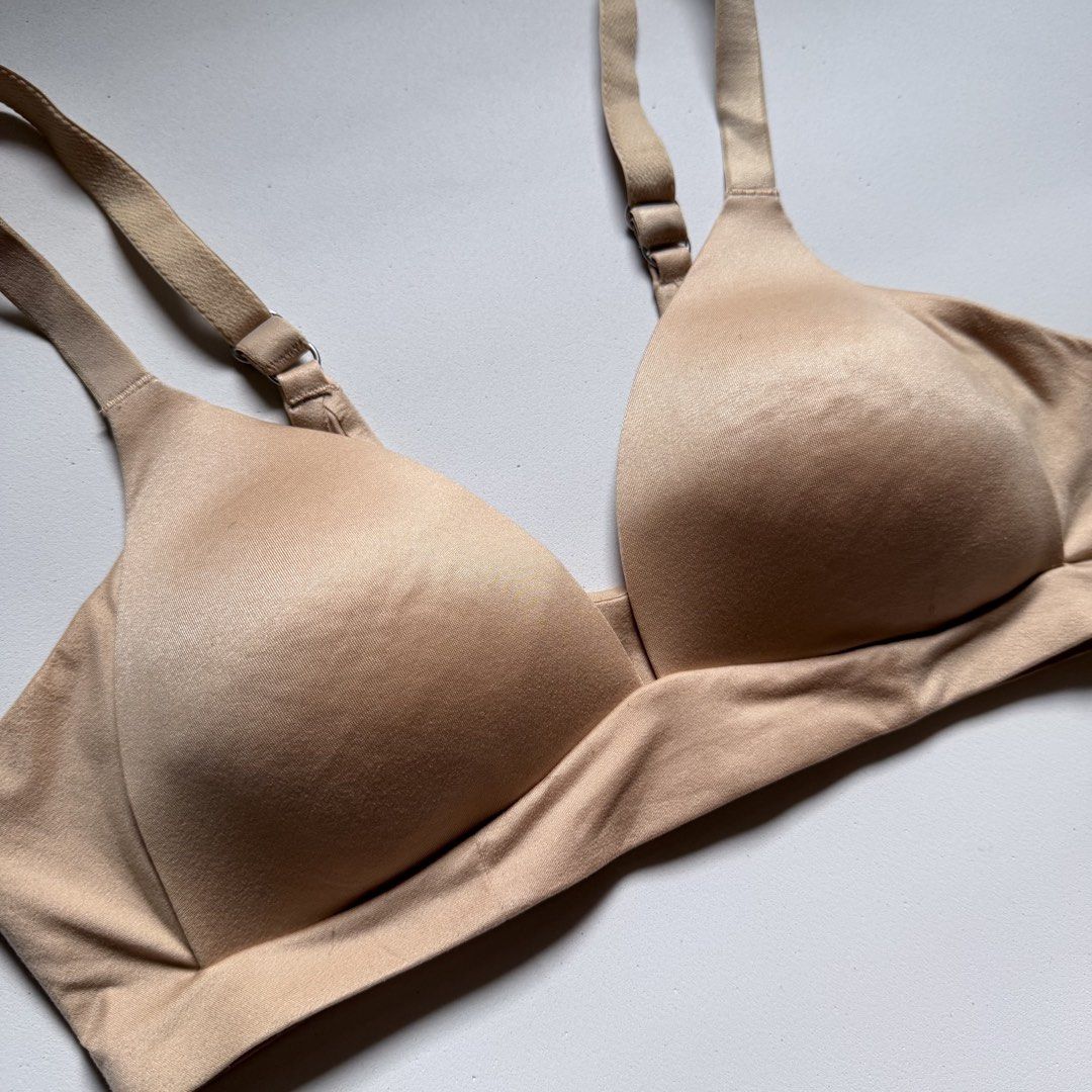AERIE Real Sunnie Wireless Lightly Lined Bra [34A] (Category: Undergarments & Loungewear) located in Malabon City. Submitted by k_intimates (Listing ID 1456519993, Image 2). Description: Details: • Size 34A / wireless / regular padding • No issues (soft and comfy 🤞) • Aerie Real Sunnie Wireless Lightly Lined Bra is a smooth, everyday nude bra featuring wire-free molded cups, adjustable straps, and a wide supportive band..