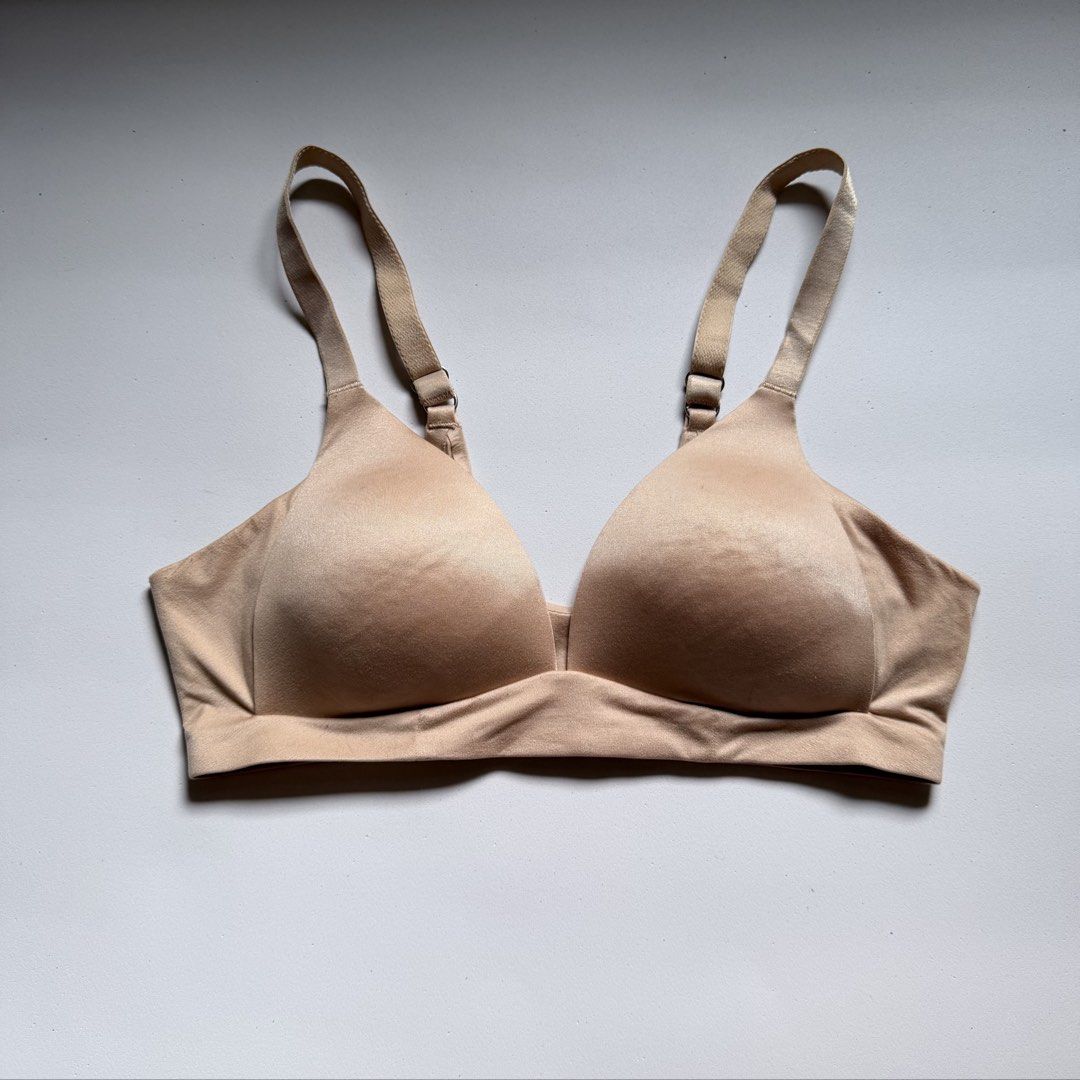AERIE Real Sunnie Wireless Lightly Lined Bra [34A] (Category: Undergarments & Loungewear) located in Malabon City. Submitted by k_intimates (Listing ID 1456519993, Image 1). Description: Details: • Size 34A / wireless / regular padding • No issues (soft and comfy 🤞) • Aerie Real Sunnie Wireless Lightly Lined Bra is a smooth, everyday nude bra featuring wire-free molded cups, adjustable straps, and a wide supportive band..