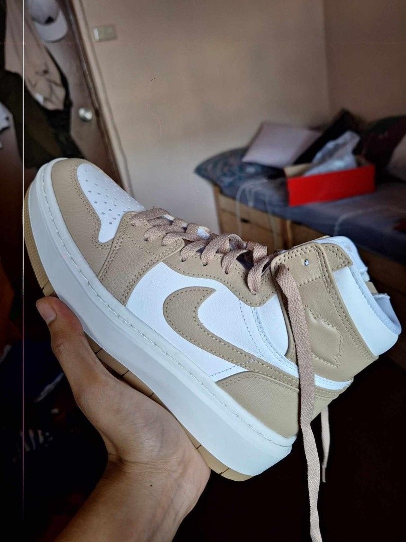 Air Jordan 1 Elevate Low SE "Sail" DN3253-121 (Category: Sneakers) located in Manila. Submitted by jhonardsan00248 (Listing ID 1456566644, Image 1). Description: - Authentic Air Jordan 1 Elevate High - Color: Desert/Sail - Size: US 7 Women's - Includes original box - Ideal for casual style or sneaker collection RFS: uncomfy ipang dance Used once pamorma, nasaktan lang haha.