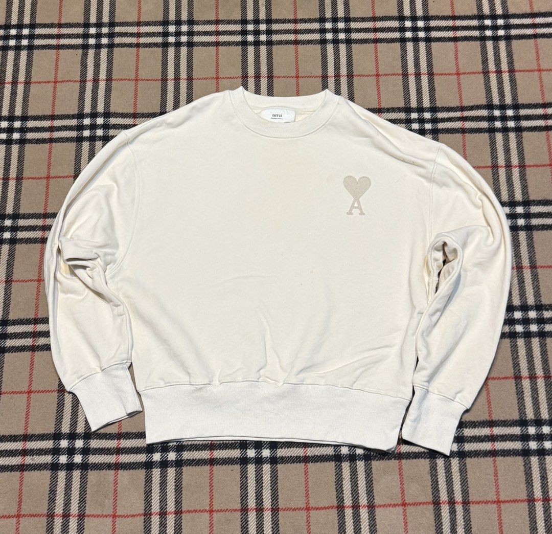 Ami Sweater (Category: Activewear) located in Cavite. Submitted by markjoseph24866 (Listing ID 1456486296, Image 1). Description: .