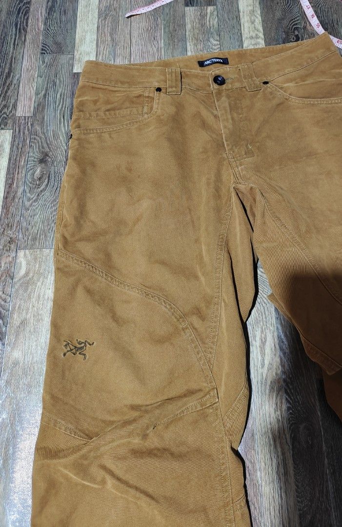 Arc'teryx Corduroy Pants - Brown (Category: Jeans) located in San Francisco. Submitted by Intaw20 (Listing ID 1456445416, Image 1). Description: - Brand: Arc'teryx -waisline 32 / length 38 - Color: Brown - Material: Corduroy - Features: Iconic logo on left leg, multiple front and back pockets - Durability: Built for lasting wear - Versatility: Ideal for outdoor adventures or everyday casual outfits.