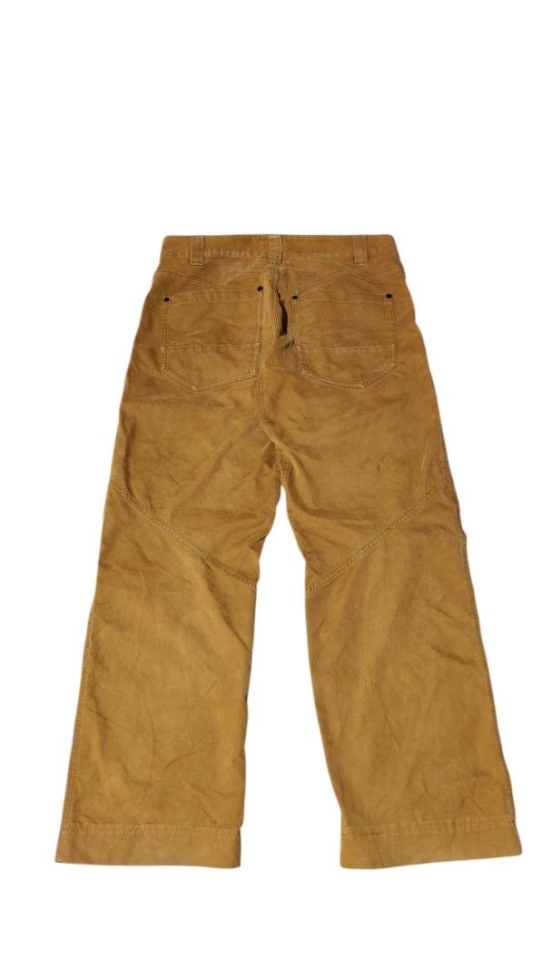 Arc'teryx Corduroy Pants - Brown (Category: Jeans) located in San Francisco. Submitted by Intaw20 (Listing ID 1456445416, Image 3). Description: - Brand: Arc'teryx -waisline 32 / length 38 - Color: Brown - Material: Corduroy - Features: Iconic logo on left leg, multiple front and back pockets - Durability: Built for lasting wear - Versatility: Ideal for outdoor adventures or everyday casual outfits.