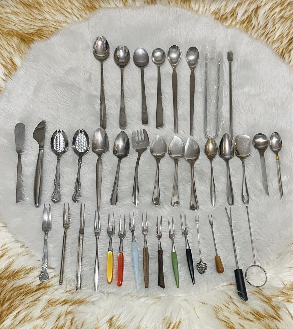 Assorted flatware bundle 3 (Category: Dinnerware & Cutlery) located in Quezon City. Submitted by sissymissy1527 (Listing ID 1456539785, Image 1). Description: Take all only.