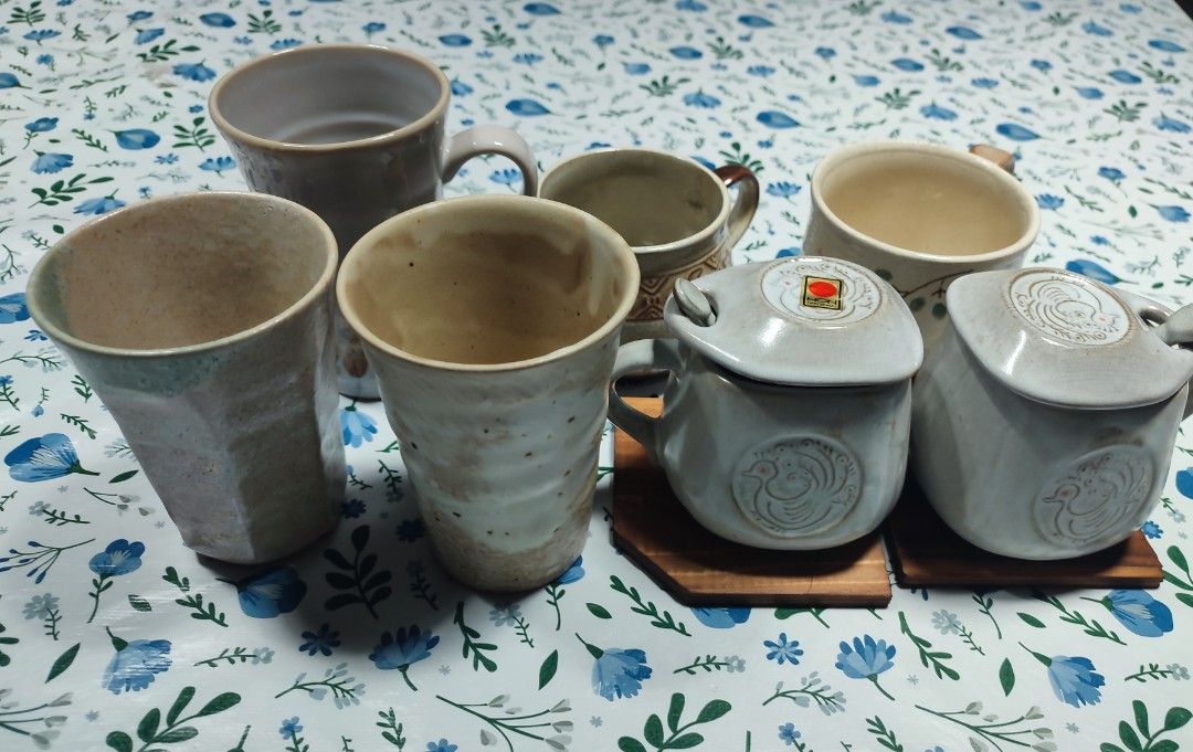 Assorted stoneware cups (Category: Coffee & Tea Tableware) located in Mandaluyong City. Submitted by lalahhome (Listing ID 1456531286, Image 1). Description: bundle price white stoneware glass and mug s not used. very good conditions.