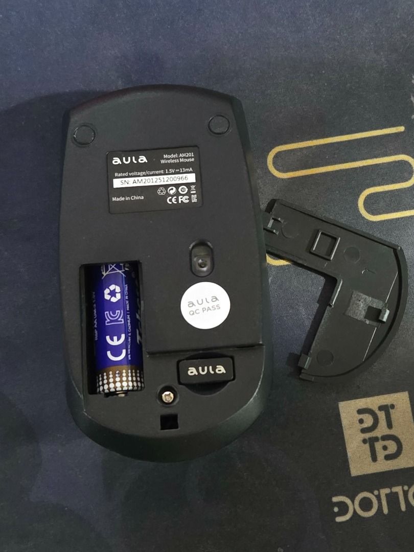 Aula AM201 Wireless Mouse (Category: Mouse & Mousepads) located in Manila. Submitted by Maaku_ (Listing ID 1456572079, Image 3). Description: For Sale: Aula AM201 Wireless Mouse RFS: Decluttering. Details: • Transmission method:2.4GHz • Transmission distance: 10M • Resolution: 1200 DPI • Voltage and current: DC 1.5/13mA • System Requirements: Microsoft Windows®2000/WIN XP/WIN7/WIN8/WIN10 Issue/Condition: - No issue, works perfectly Inclusions: - 