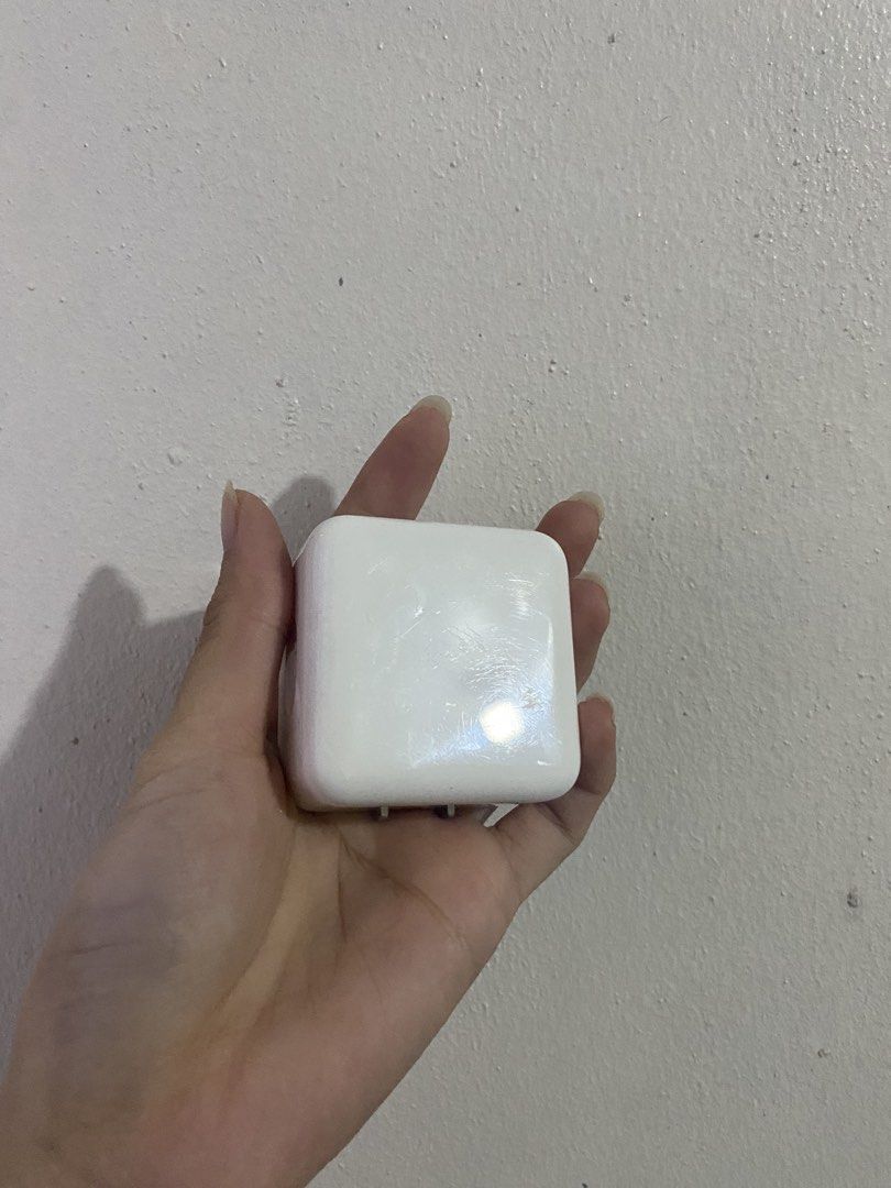 Authentic Apple 35W Dual USB-C Port Compact Power Adapter (Category: Cables & Adaptors) located in Manila. Submitted by lalayie (Listing ID 1456546650, Image 3). Description: Og price is 3,490 Negotiable ! - Selling it because i accidentally bought 2 of them.