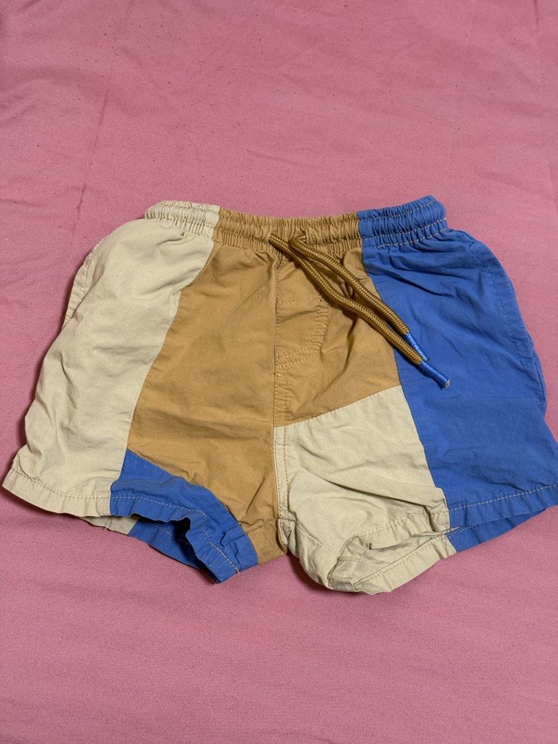 Baby Boy Shorts Gingersnaps Size 12 (Category: Babies & Kids Fashion) located in Bulacan. Submitted by rrbernardo (Listing ID 1456445051, Image 2). Description: Brown/Blue shorts - 81-86cm White shorts - size 12 170 each or 300 both .