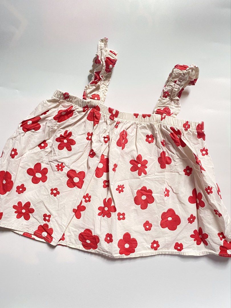 Baby Chou Floral Top (Category: Babies & Kids Fashion) located in Subic. Submitted by merge024 (Listing ID 1456543028, Image 1). Description: has small pen? stain 1-2y.
