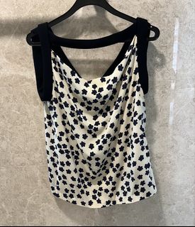 (Category: ) located in . Submitted by gassets (Listing ID 1456483100, Image 1). Description: .