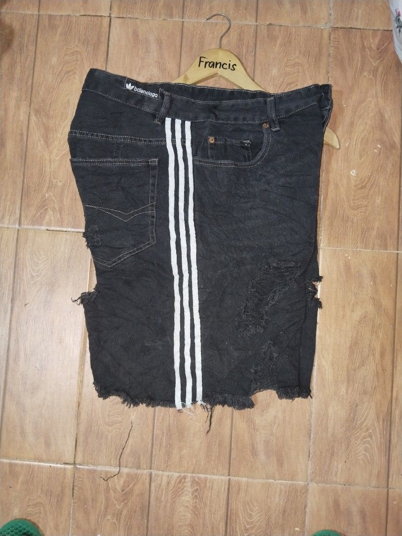 Balenciaga x Adidas distressed short (Category: Luxury Apparel) located in Barili. Submitted by francis88z (Listing ID 1456530983, Image 3). Description: Balenciaga x Adidas distressed short size L W24 L21 excellent condition no issue 3500+sf.