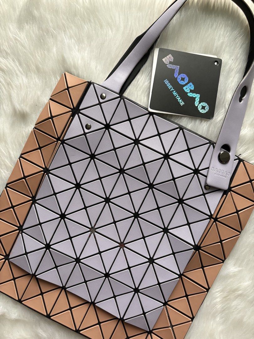 Baobao Issey Miyake Bag (Category: Luxury Bags & Wallets) located in Quezon City. Submitted by kaaat15 (Listing ID 1456560536, Image 1). Description: .