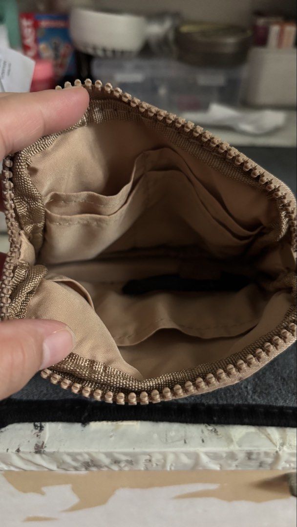 Bash mini (Category: Wallets & Card holders) located in Paranaque City. Submitted by prelovedph2019 (Listing ID 1456478574, Image 2). Description: GOOD CONDITION.