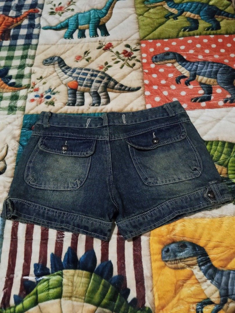 Blue Denim Shorts with Embellishments (Category: Shorts) located in Adams. Submitted by red__lee (Listing ID 1454675396, Image 2). Description: Free if you buy any pants on my page :>.