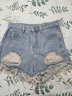 (Category: ) located in . Submitted by rewear_withlove (Listing ID 1456531979, Image 1). Description: .