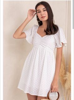 (Category: ) located in . Submitted by clearmywardrobeplssssss (Listing ID 1456586276, Image 1). Description: .