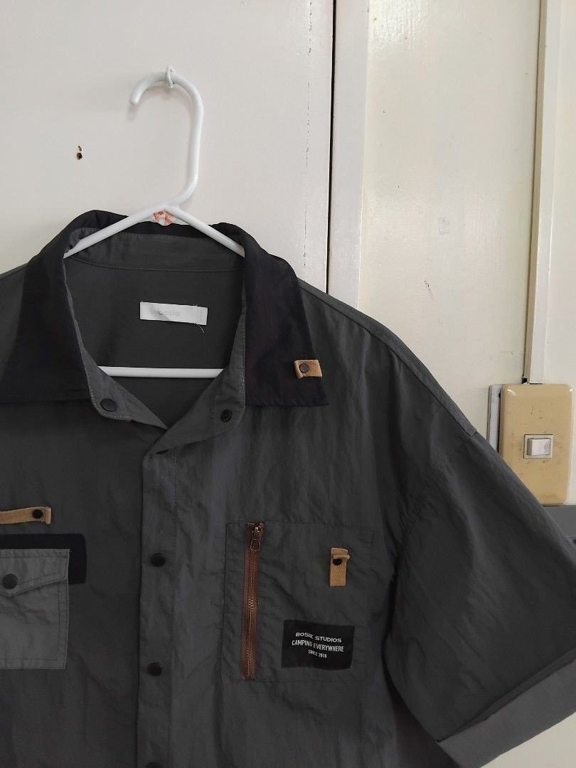 Bosie Korea Oversized Nylon Utility Work Shirt (Category: Tshirts & Polo Shirts ) located in Pasig City. Submitted by hustlexcurate (Listing ID 1456506063, Image 3). Description: Bosie Korea Oversized Nylon Utility Work Shirt Size XL Dimensions: 25X30.