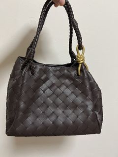 (Category: ) located in . Submitted by thestyleeditt (Listing ID 1456530503, Image 1). Description: .