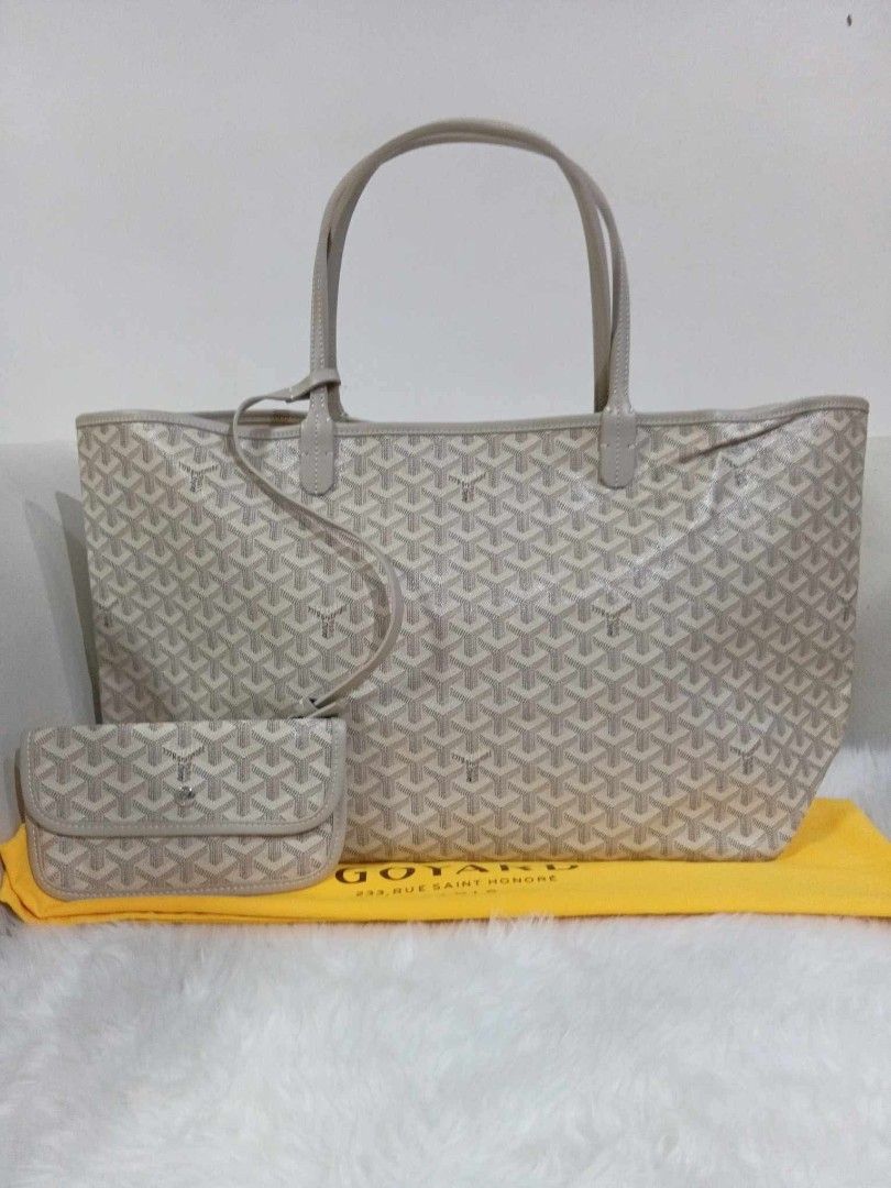 BRANDED BAGS <restored> (Category: Luxury Bags & Wallets) located in Los Banos. Submitted by thrifters_shop (Listing ID 1456441195, Image 1). Description: These are from Japan's Flee Market Restored bags po ang mga to 🌸 Vintage BAGS 🌸 DATECODE Disclaimer: All brand names and trademarks mentioned belong to their respective owners and are used for identification purposes only. We are not affiliated, associated, or officially connected with any lu