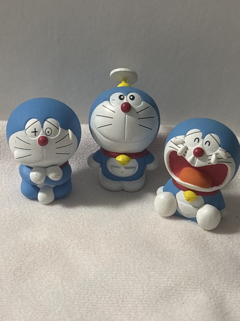 bundle 6 pcs Doraemon merch (Category: Character Goods) located in Calamba. Submitted by cur8d (Listing ID 1456597090, Image 2). Description: 1 notepad in EVA foam 2 puzzle charms 3 finger puppets .
