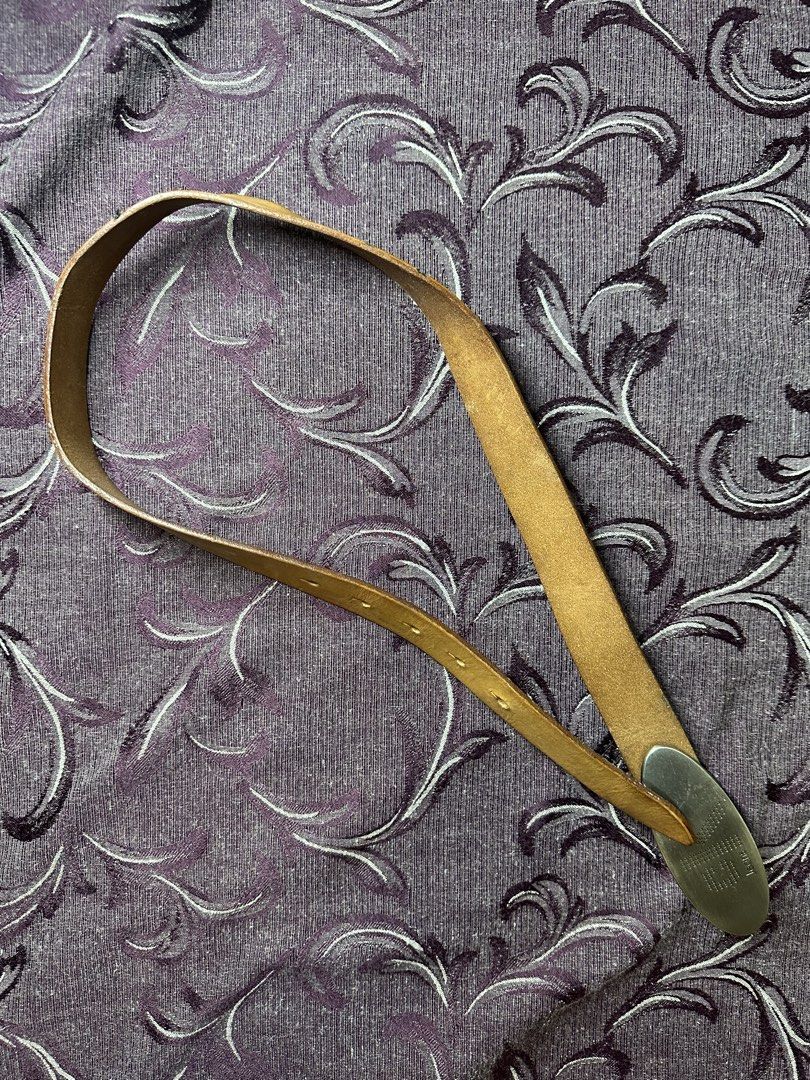 Calvin Klein Jeans Leather Belt Brown (Category: Belts) located in Silang. Submitted by ws.thrift (Listing ID 1456474688, Image 3). Description: Details ⬇️ Price: ₱899 Calvin Klein Jeans Leather Belt Brown Classic brown leather belt featuring a signature Calvin Klein Jeans silver-toned buckle with a clean vintage-inspired design. Adjustable with multiple belt holes. Size: Fits approx. W32–W36 Condition: 8/10 Color rate: 8/10 Issue(s): Minor scrat