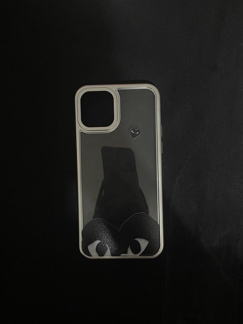 Case for Iphone 12 • SET ! (Category: Cases & Sleeves) located in Manila. Submitted by mzz7ki (Listing ID 1456504527, Image 3). Description: .