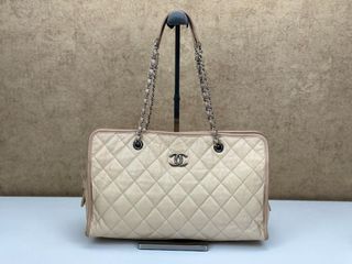(Category: ) located in . Submitted by luxury_galeries (Listing ID 1456449591, Image 1). Description: .