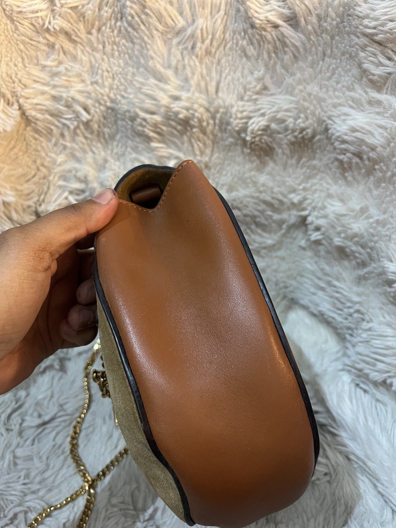 Chloe❤️ (Category: Luxury Bags & Wallets) located in Davao. Submitted by joe_rach1 (Listing ID 1456559646, Image 3). Description: Genuine leather Suede combination Japan surplus.