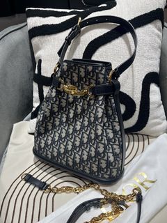 （分類：）位於 。 由 unicornlux 提交（商品編號 1456460096，圖片 1）。簡介： 。