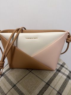 （分類：）位於 。 由 cccccclaireeeeee 提交（商品編號 1456572587，圖片 1）。簡介： 。