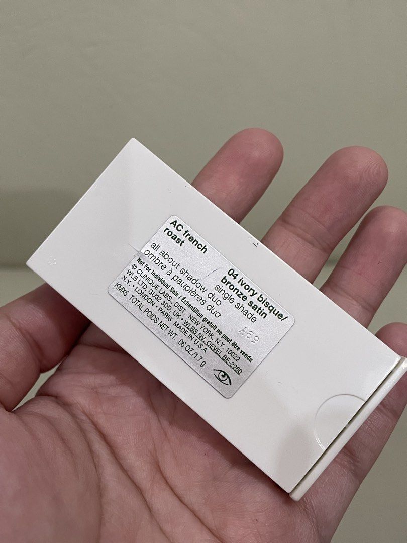 Clinique Shadow duo (Category: Makeup) located in Caloocan City. Submitted by stashforless (Listing ID 1456590554, Image 3). Description: .