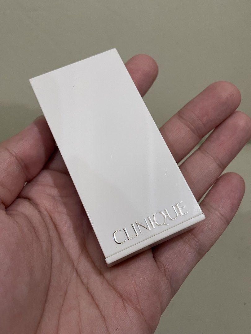 Clinique Shadow duo (Category: Makeup) located in Caloocan City. Submitted by stashforless (Listing ID 1456590554, Image 2). Description: .