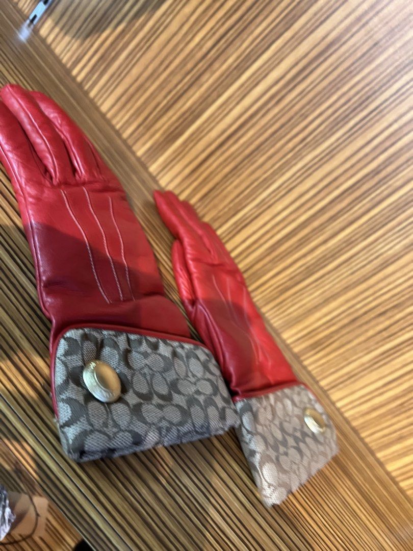 Coach gloves (Category: Gloves) located in Quezon City. Submitted by brand.selection (Listing ID 1456532804, Image 2). Description: Coach gloves .