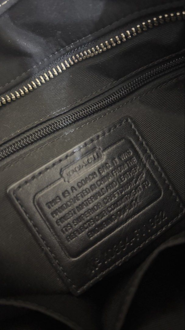 Coach Hamptons Weekend Mini Nylon Tote (Category: Tote Bags) located in Manila. Submitted by rravvielle (Listing ID 1456588290, Image 3). Description: .