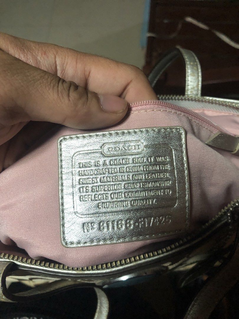 Coach multi color design (Category: Luxury Bags & Wallets) located in Manila. Submitted by patotiemal52053 (Listing ID 1456546764, Image 3). Description: 🔥Coach multicolor design🔥 Excellent condition Color rate: 9.5/10.