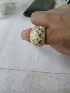 (Category: ) located in . Submitted by bhelprelovedcloset (Listing ID 1456443882, Image 1). Description: .